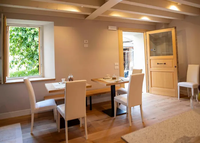 Annalisa Bed and Breakfast Sequsino